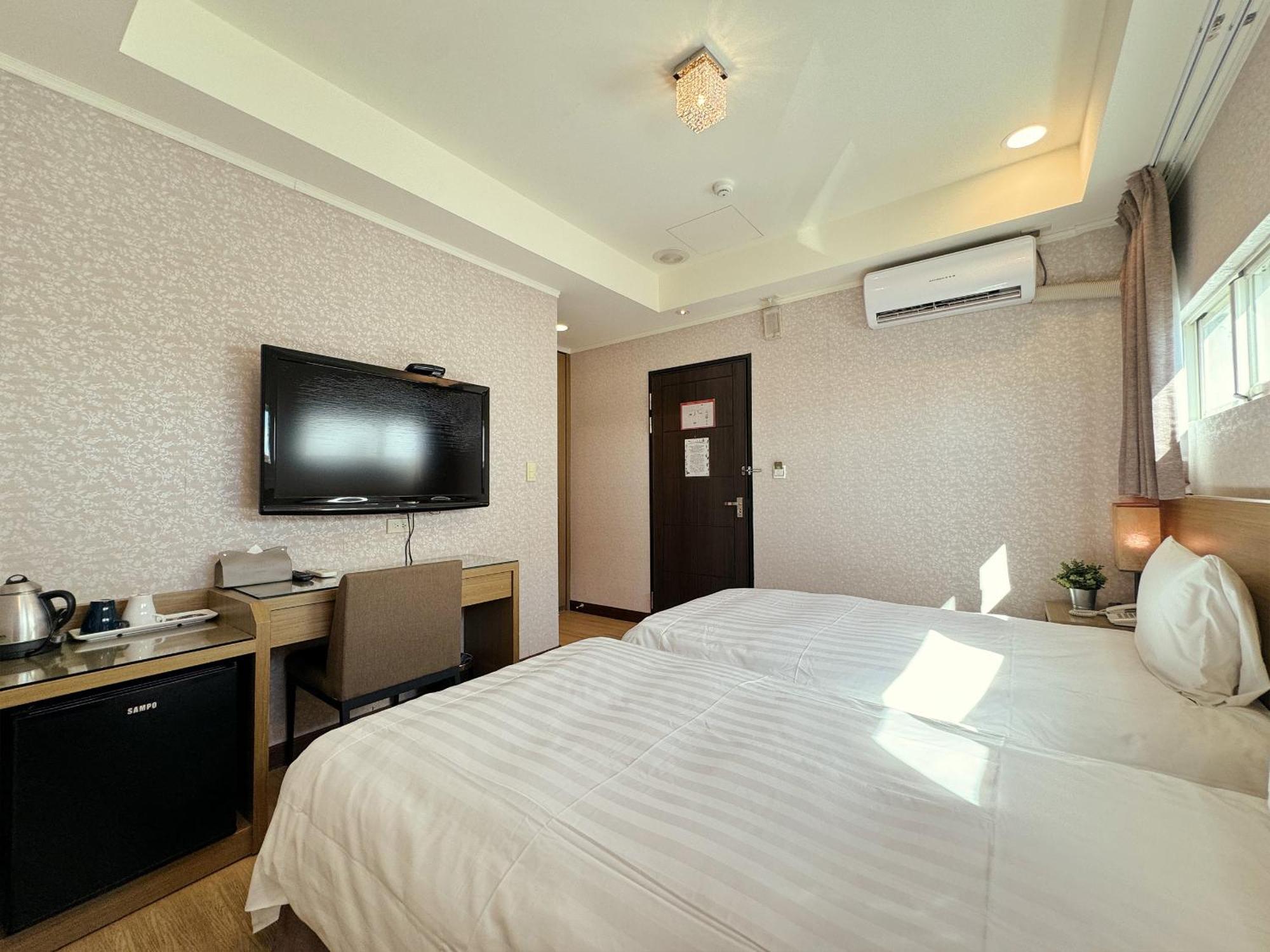 Finders Hotel Hualien Wen Hua Ruang foto