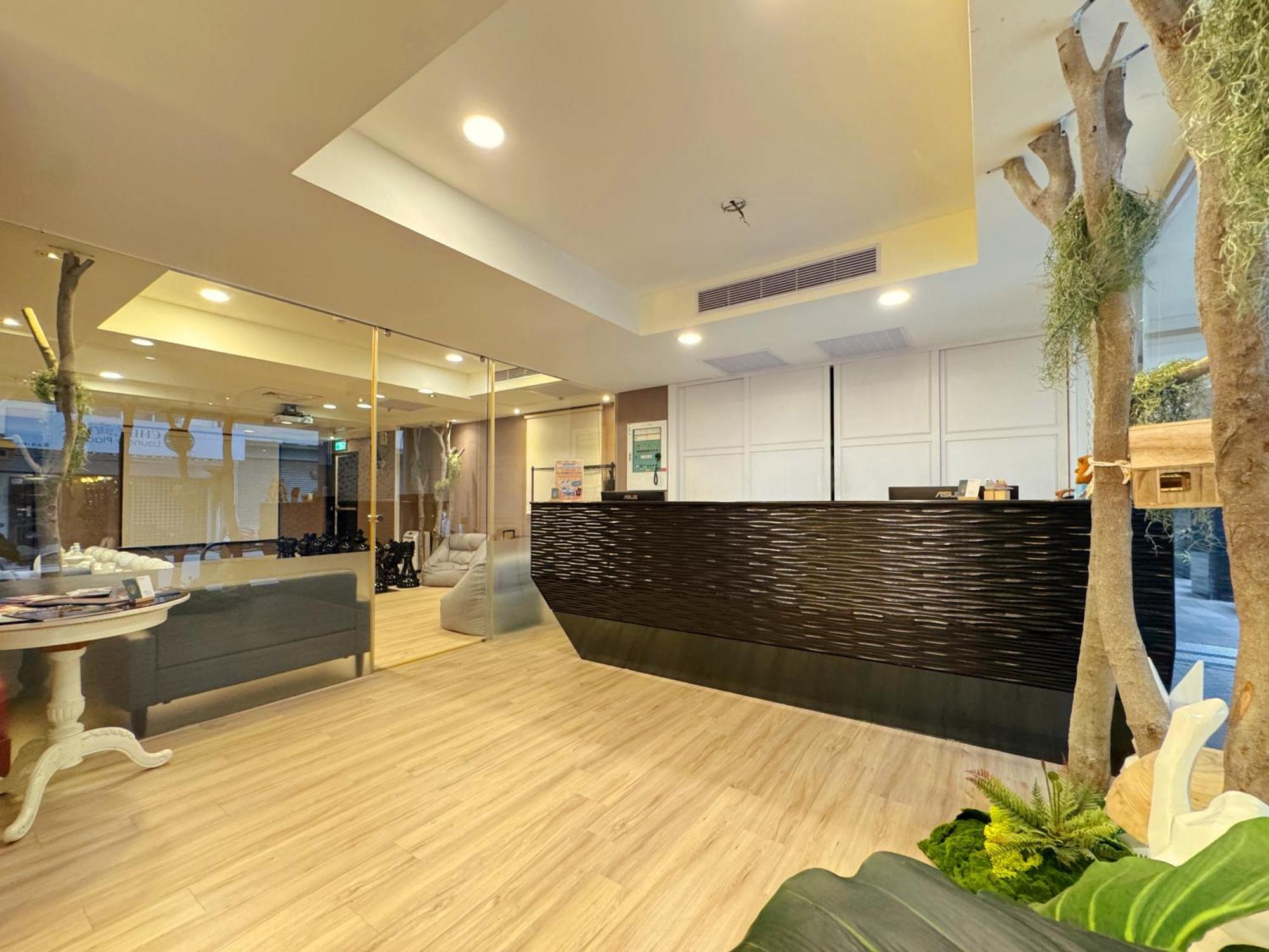 Finders Hotel Hualien Wen Hua Bagian luar foto